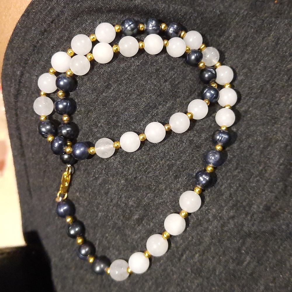 NIB GENUINE AUTHENTIC FRESHWATER PEARL & WHITE JADE NECKLACE GOLD 18"